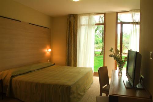 Imagen de la habitación del Hotel H&ocirc;tel Les Esclargies, ROCAMADOUR. Foto 11