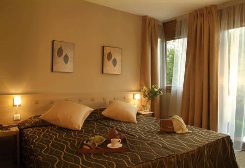 Imagen de la habitación del Hotel H&ocirc;tel Les Esclargies, ROCAMADOUR. Foto 15
