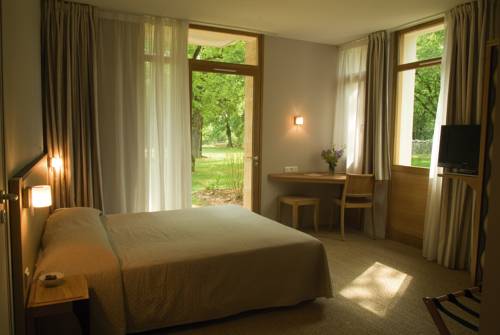 Imagen de la habitación del Hotel H&ocirc;tel Les Esclargies, ROCAMADOUR. Foto 16