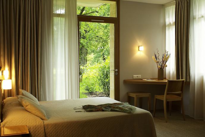 Imagen de la habitación del Hotel H&ocirc;tel Les Esclargies, ROCAMADOUR. Foto 2