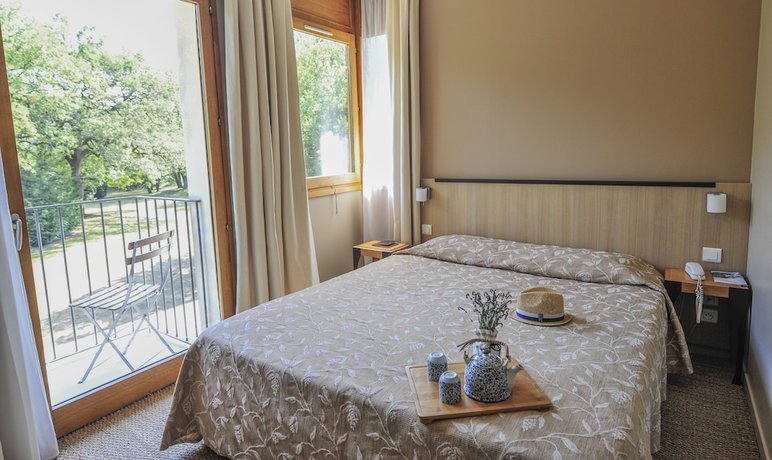 Imagen de la habitación del Hotel H&ocirc;tel Les Esclargies, ROCAMADOUR. Foto 4