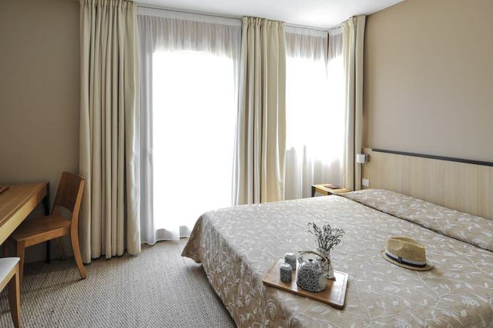 Imagen de la habitación del Hotel H&ocirc;tel Les Esclargies, ROCAMADOUR. Foto 5