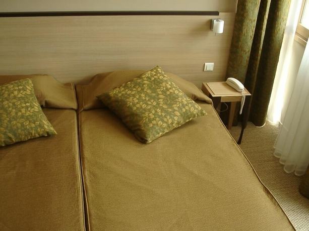 Imagen de la habitación del Hotel H&ocirc;tel Les Esclargies, ROCAMADOUR. Foto 7