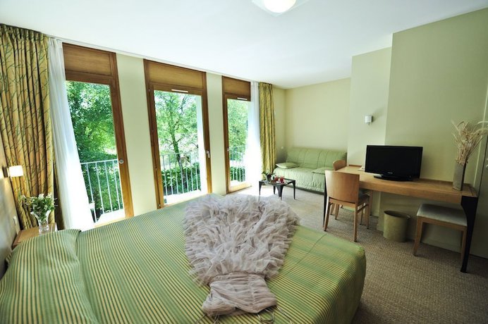Imagen de la habitación del Hotel H&ocirc;tel Les Esclargies, ROCAMADOUR. Foto 13
