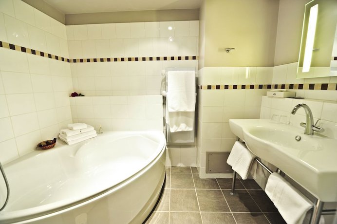 Imagen de la habitación del Hotel H&ocirc;tel Les Esclargies, ROCAMADOUR. Foto 19