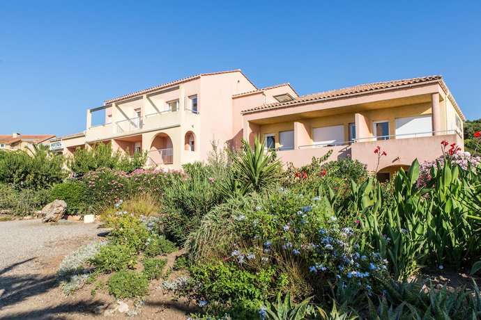 Imagen general del Hotel H&ocirc;tel Les Galets, Saint Florent. Foto 4
