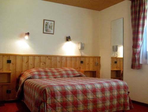 Imagen de la habitación del Hotel H&ocirc;tel Les Gla&iuml;euls. Foto 4