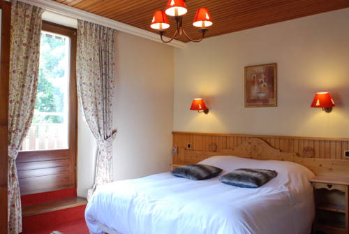 Imagen de la habitación del Hotel H&ocirc;tel Les Gla&iuml;euls. Foto 7