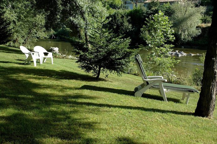 Imagen de los exteriores del Hotel H&ocirc;tel Les Norias. Foto 13