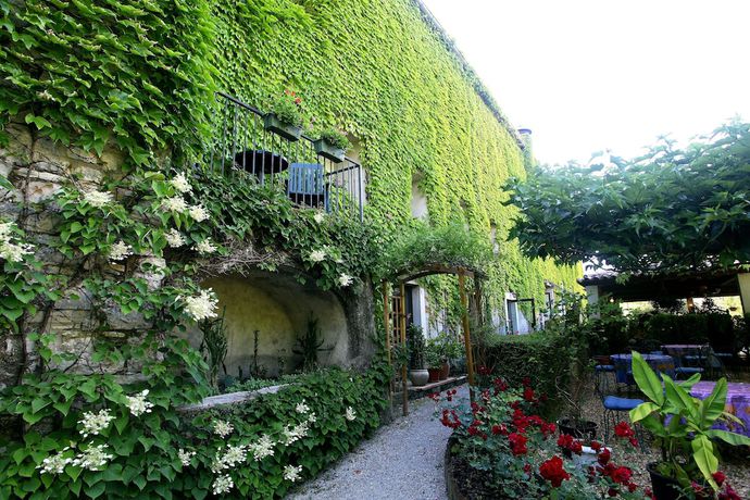 Imagen de los exteriores del Hotel H&ocirc;tel Les Norias. Foto 19