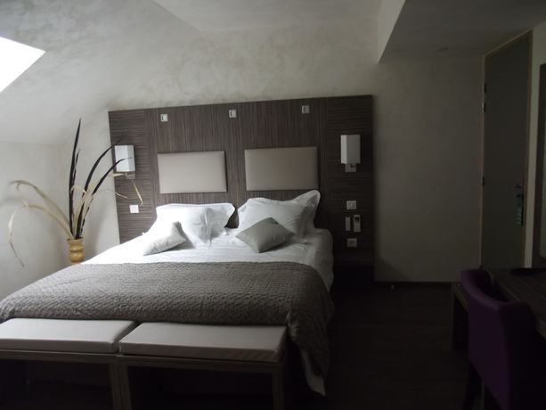 Imagen de la habitación del Hotel H&ocirc;tel Les Olivades. Foto 2