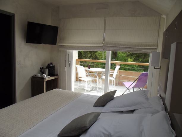Imagen de la habitación del Hotel H&ocirc;tel Les Olivades. Foto 8