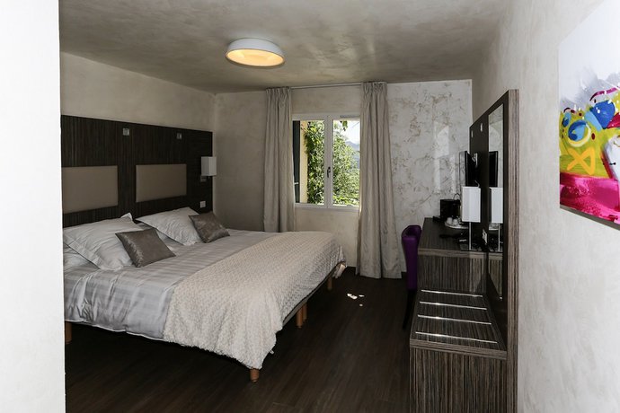 Imagen de la habitación del Hotel H&ocirc;tel Les Olivades. Foto 14