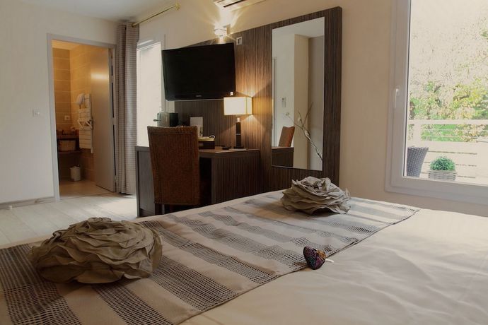 Imagen de la habitación del Hotel H&ocirc;tel Les Olivades. Foto 17