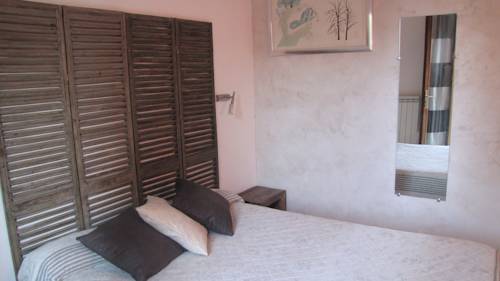 Imagen de la habitación del Hotel H&ocirc;tel Les Orangers. Foto 2