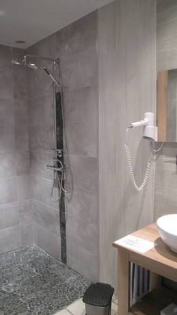 Imagen de la habitación del Hotel H&ocirc;tel Les Orangers. Foto 15
