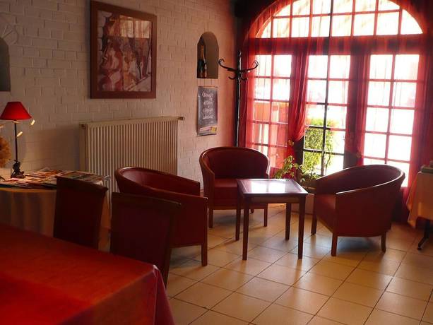 Imagen de los interiores del Hotel Hôtel Les Paturelles. Foto 20