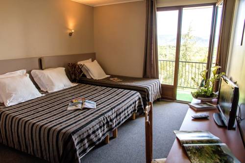 Imagen de la habitación del Hotel H&ocirc;tel Les Pers&egrave;des. Foto 6