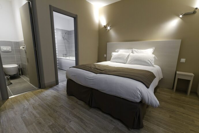 Imagen de la habitación del Hotel H&ocirc;tel Les Petits Oreillers. Foto 7