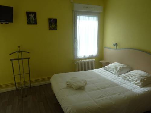 Imagen de la habitación del Hotel H&ocirc;tel Les Pins. Foto 10