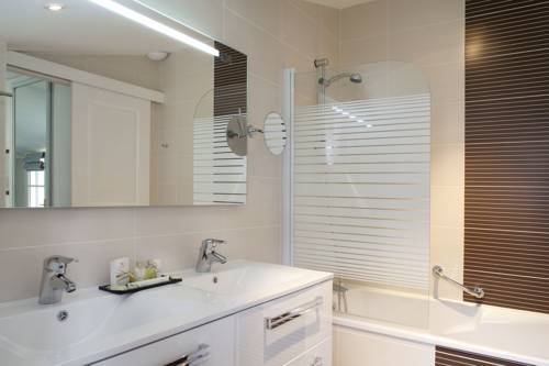 Imagen de la habitación del Hotel H&ocirc;tel Les Prateaux. Foto 5