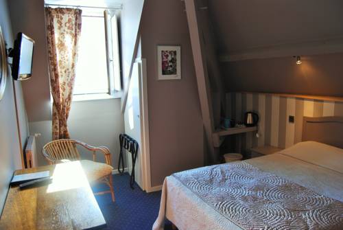 Imagen de la habitación del Hotel Hôtel Les Rochers. Foto 4