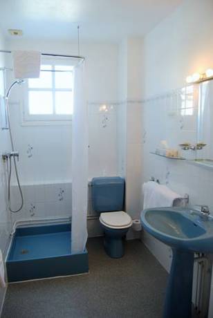 Imagen de la habitación del Hotel Hôtel Les Rochers. Foto 6