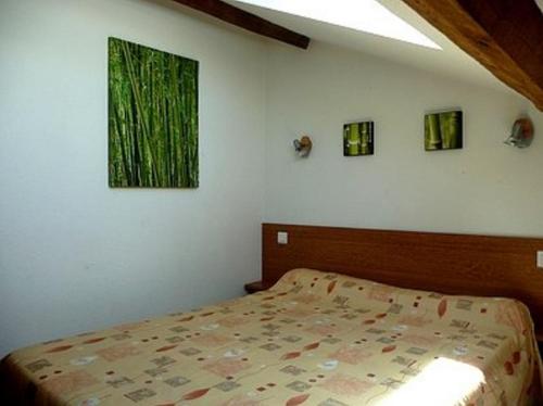 Imagen general del Hotel Hôtel Les Tilleuls de Pareloup à Salles-Curan. Foto 1