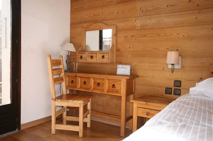 Imagen de la habitación del Hotel H&ocirc;tel Les Vallois. Foto 10