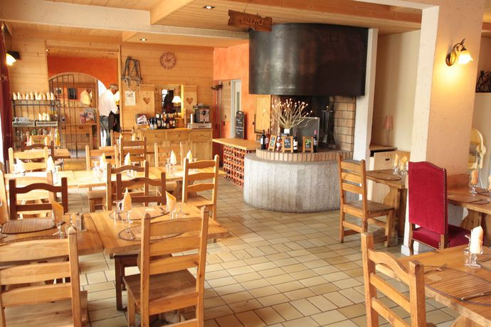 Imagen general del Hotel H&ocirc;tel Les Vallois. Foto 2