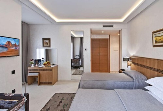 Imagen de la habitación del Hotel H&ocirc;tel L'escale F&egrave;s. Foto 6