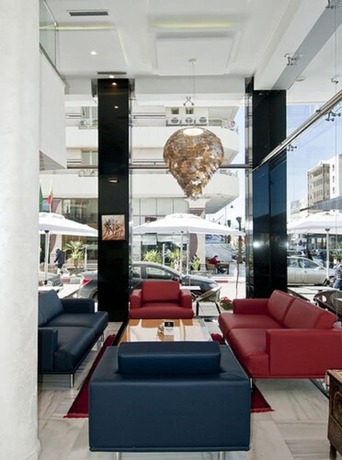 Imagen de los interiores del Hotel H&ocirc;tel L'escale F&egrave;s. Foto 12