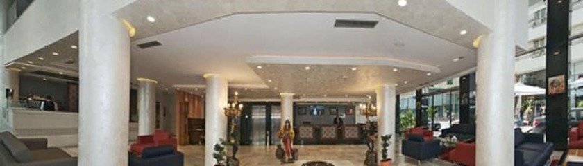 Imagen de los interiores del Hotel H&ocirc;tel L'escale F&egrave;s. Foto 18