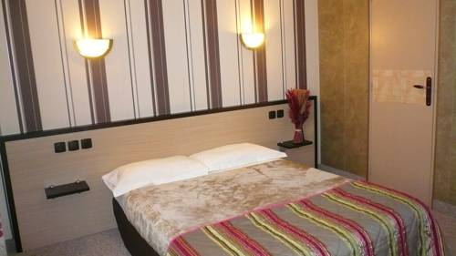 Imagen de la habitación del Hotel H&ocirc;tel L'europ&eacute;en. Foto 13