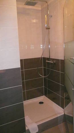 Imagen de la habitación del Hotel H&ocirc;tel L'europ&eacute;en. Foto 15