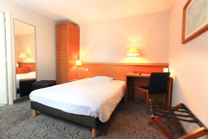 Imagen de la habitación del Hotel H&ocirc;tel L'hirondelle. Foto 5