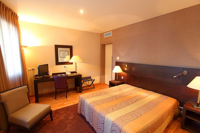 Imagen de la habitación del Hotel H&ocirc;tel L'hirondelle. Foto 9
