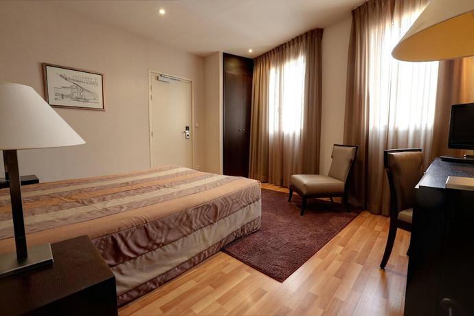 Imagen de la habitación del Hotel H&ocirc;tel L'hirondelle. Foto 13