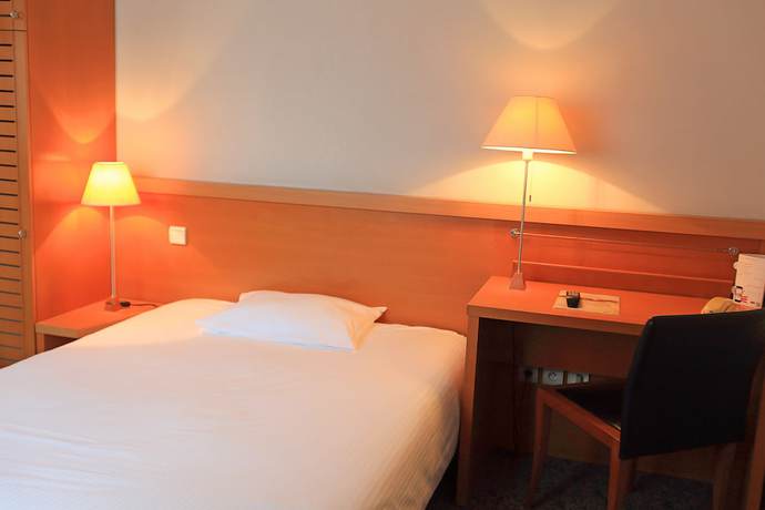 Imagen de la habitación del Hotel H&ocirc;tel L'hirondelle. Foto 14