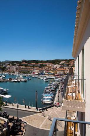 Imagen de la habitación del Hotel H&ocirc;tel Liautaud Cassis by Germain Collection. Foto 7