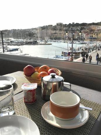 Imagen general del Hotel H&ocirc;tel Liautaud Cassis by Germain Collection. Foto 5