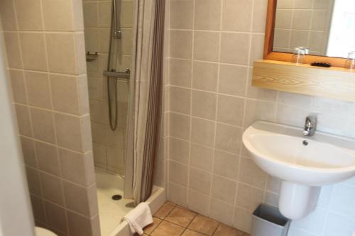 Imagen de la habitación del Hotel H&ocirc;tel Liautaud Cassis by Germain Collection. Foto 9