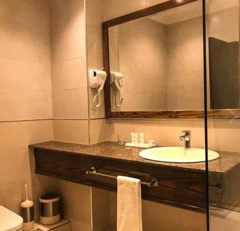 Imagen de la habitación del Hotel H&ocirc;tel L'olympic. Foto 13