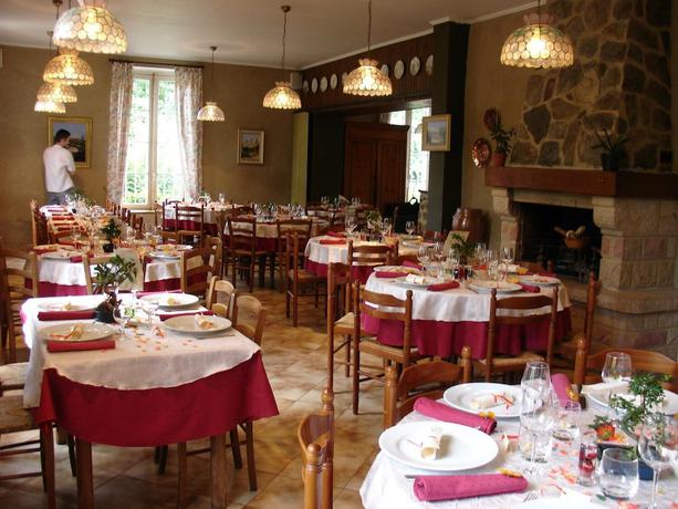 Imagen del bar/restaurante del Hotel H&ocirc;tel Lou Cante Perdrix. Foto 3