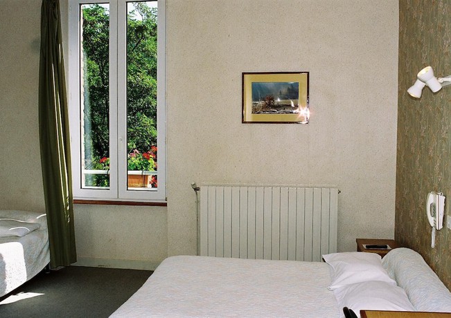Imagen de la habitación del Hotel H&ocirc;tel Lou Cante Perdrix. Foto 8