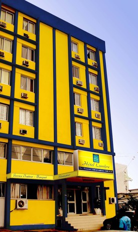 Imagen general del Hotel H&ocirc;tel Lumi&egrave;re D\'Akwa. Foto 1