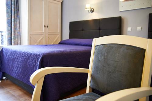 Imagen de la habitación del Hotel H&ocirc;tel Luxor. Foto 4