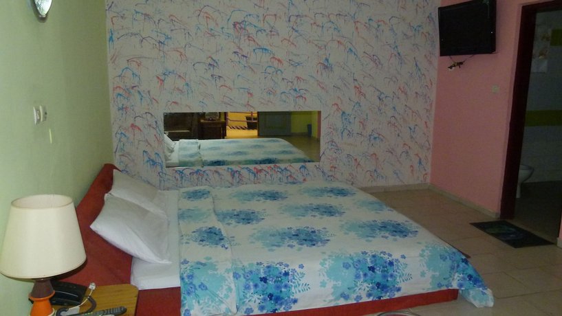 Imagen de la habitación del Hotel H&ocirc;tel Ma R&eacute;sidence. Foto 19