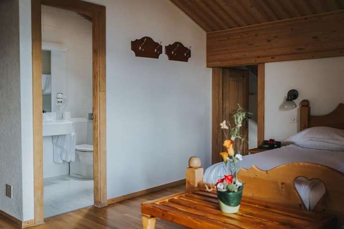 Imagen de la habitación del Hotel H&ocirc;tel Magrapp&eacute;. Foto 10