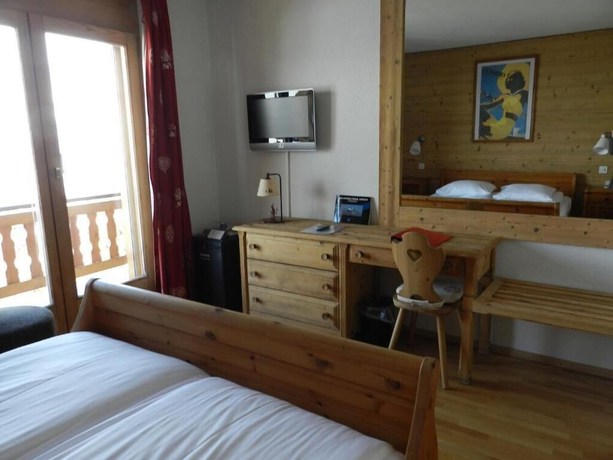 Imagen de la habitación del Hotel H&ocirc;tel Magrapp&eacute;. Foto 14